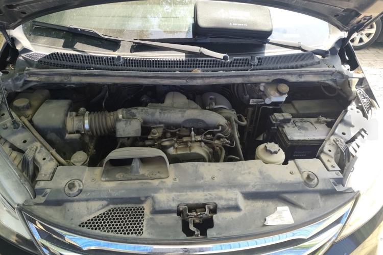 Used SAIC MAXUS G10 2018 PLUS 2.0T Automatic Elite Edition Engine Bay