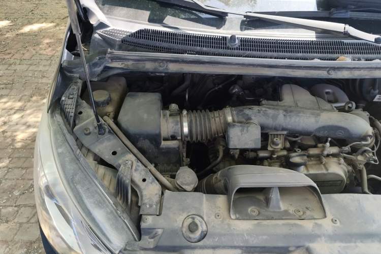 Used SAIC MAXUS G10 2018 PLUS 2.0T Automatic Elite Edition Engine Bay Right