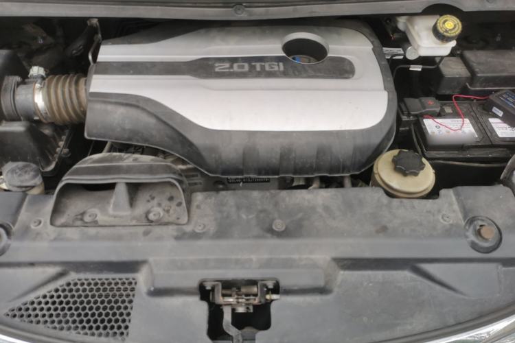 Used SAIC MAXUS G10 2018 PLUS 2.0T Automatic Elite Edition Engine Bay