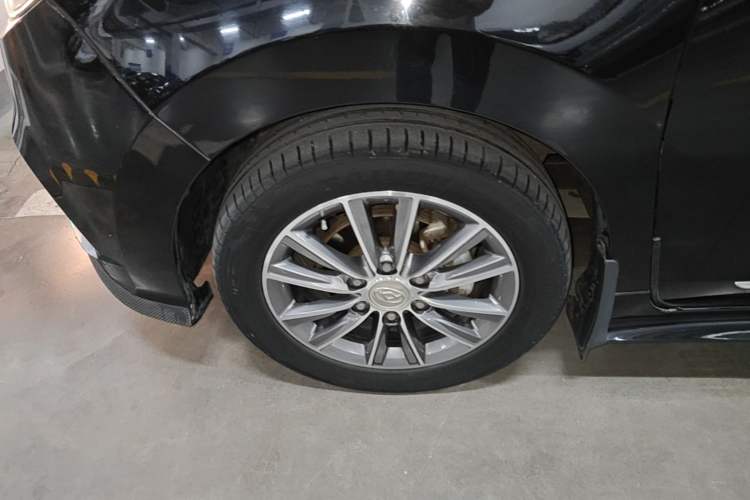 Used SAIC MAXUS G10 2018 PLUS 1.9T Automatic Luxury Edition Diesel Exterior 4