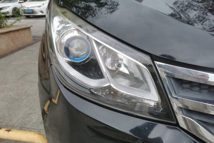 Used SAIC MAXUS G10 2018 PLUS 2.0T Automatic Elite Edition Exterior 6