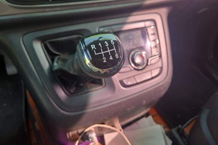 Used SAIC MAXUS G10 2018 PLUS 1.9T Manual Elite Edition Diesel Gear Lever