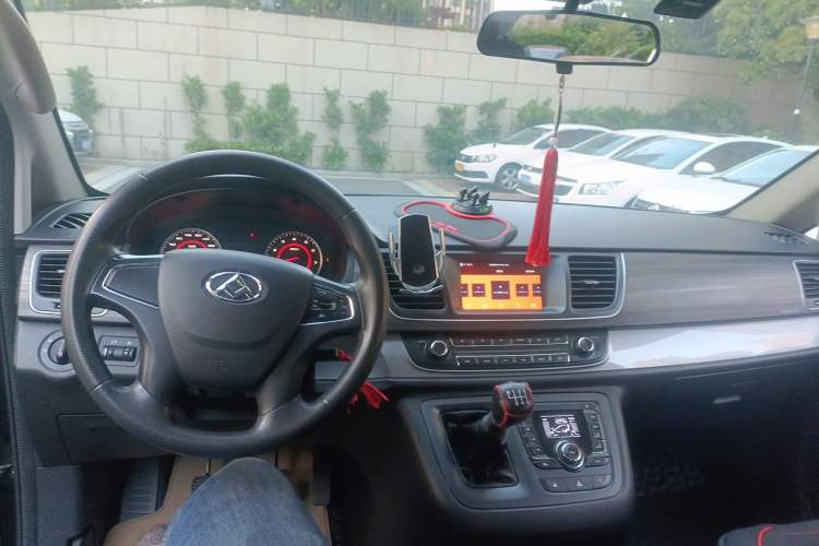Used SAIC MAXUS G10 2018 PLUS 2.0T Manual Elite Edition Gear Lever