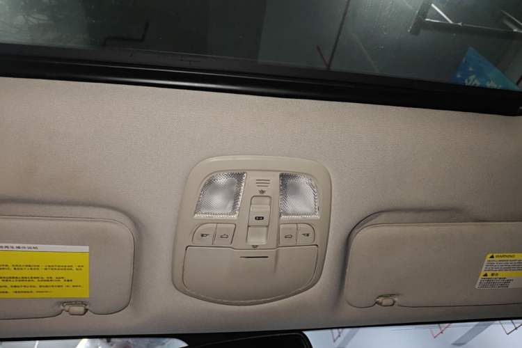Used SAIC MAXUS G10 2018 PLUS 1.9T Automatic Luxury Edition Diesel Headliner