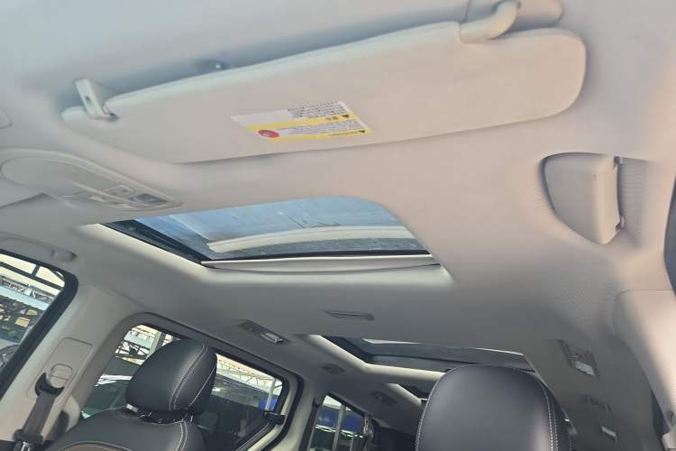 Used SAIC MAXUS G10 2018 PLUS 2.0T Automatic Luxury Executive Edition Headliner