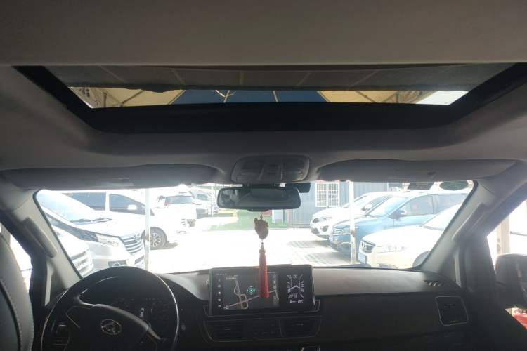 Used SAIC MAXUS G10 2018 PLUS 2.0T Automatic Luxury Executive Edition Headliner