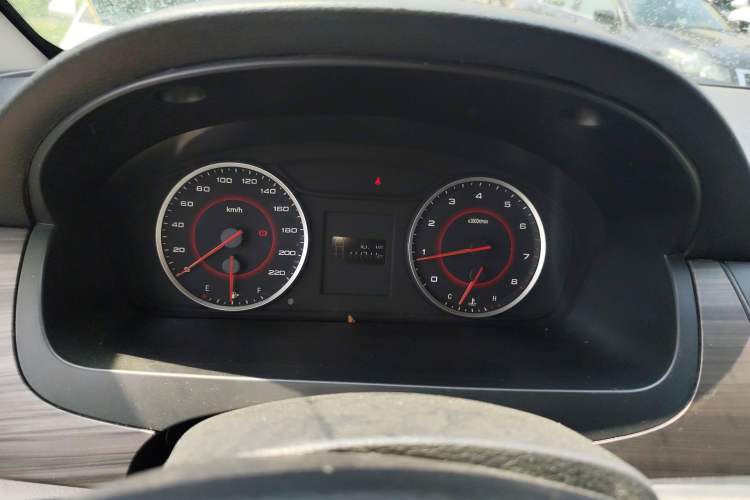 Used SAIC MAXUS G10 2018 PLUS 2.4L Manual Elite Edition Instrument Cluster
