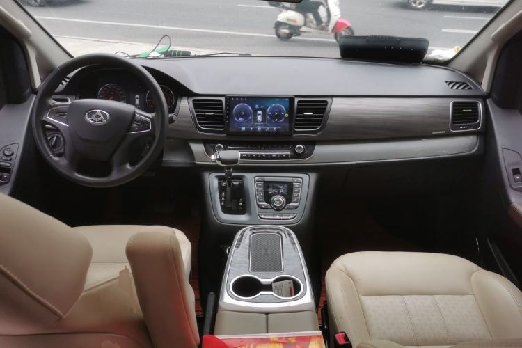 Used SAIC MAXUS G10 2018 PLUS 2.0T Automatic Elite Edition Interior 2