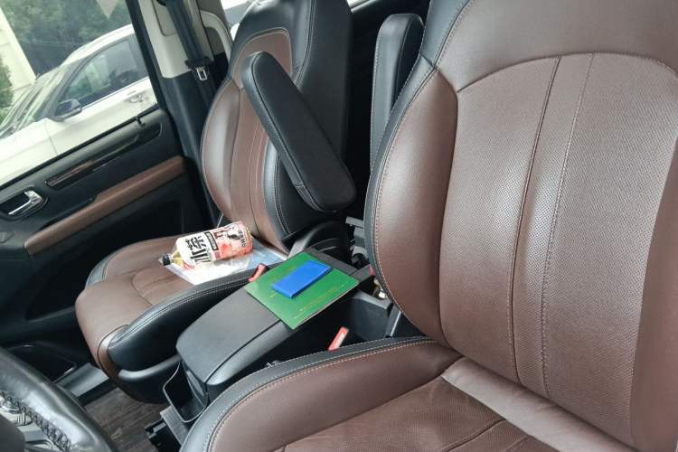 Used SAIC MAXUS G10 2018 PLUS 2.0T Automatic Luxury Executive Edition Left Front Seat
