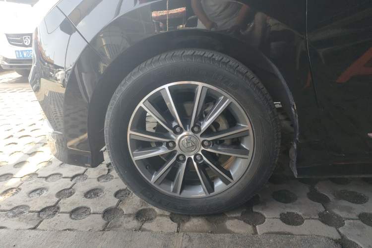 Used SAIC MAXUS G10 2018 PLUS 2.0T Automatic Luxury Executive Edition Left Front Wheel Hub