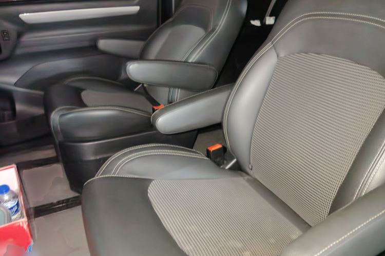 Used SAIC MAXUS G10 2018 PLUS 2.0T Automatic Elite Edition Left Rear Seat