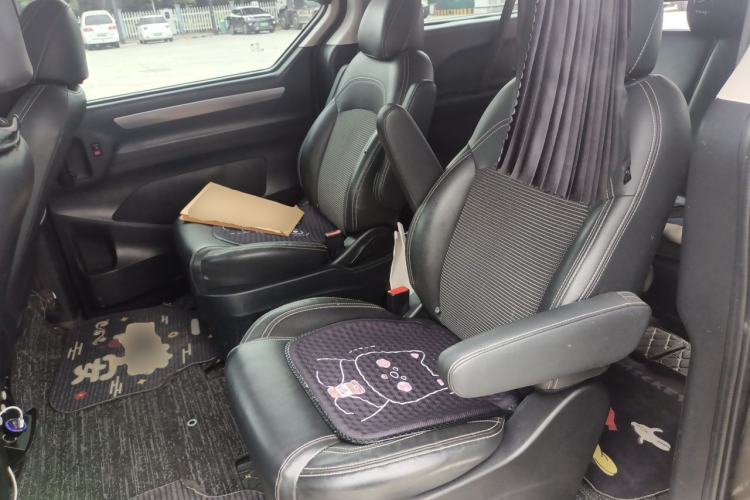 Used SAIC MAXUS G10 2018 PLUS 1.9T Automatic Elite Edition Diesel Left Rear Seat