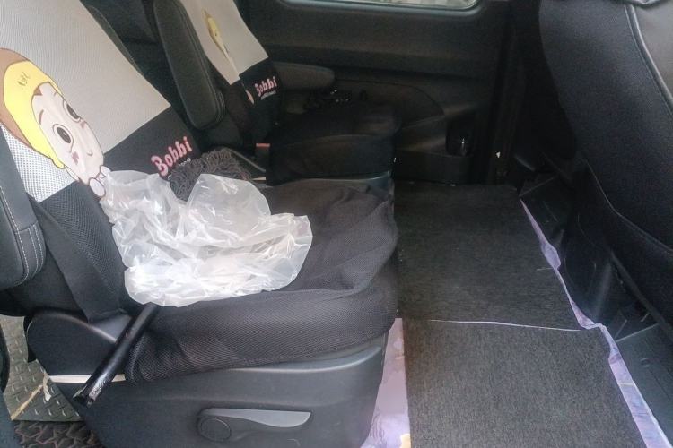 Used SAIC MAXUS G10 2018 PLUS 2.0T Manual Elite Edition Left Rear Seat