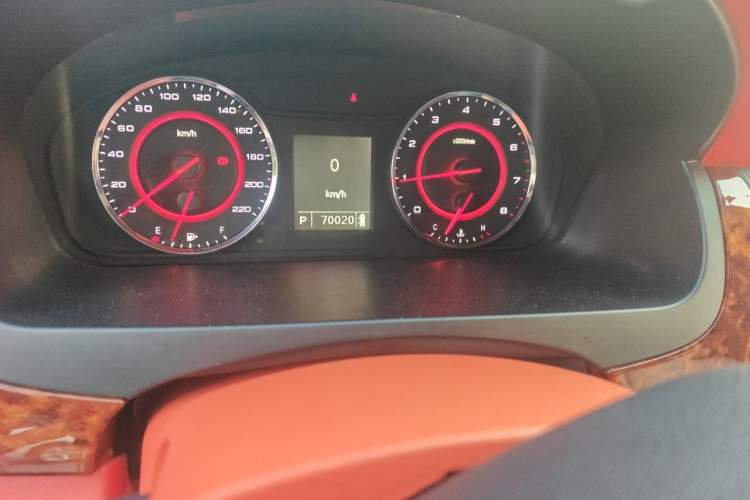 Used SAIC MAXUS G10 2018 PLUS 2.0T Automatic Elite Edition Odometer Close Up