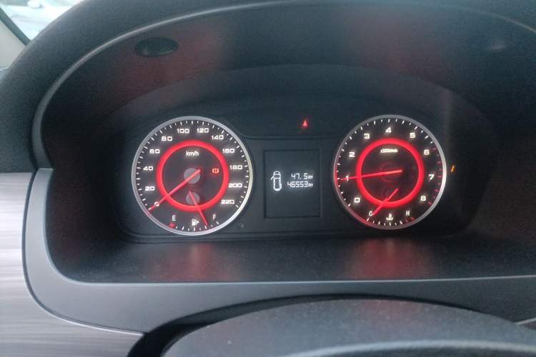 Used SAIC MAXUS G10 2018 PLUS 2.0T Manual Elite Edition Odometer Close Up