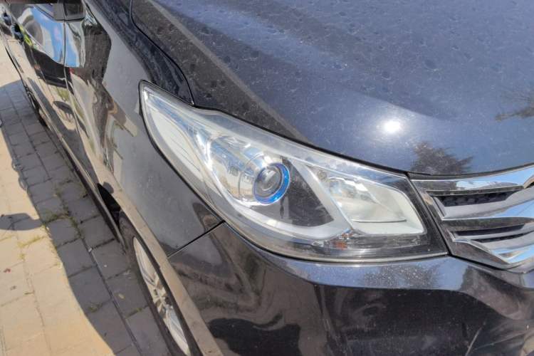 Used SAIC MAXUS G10 2018 PLUS 2.0T Automatic Elite Edition Right Front Headlight