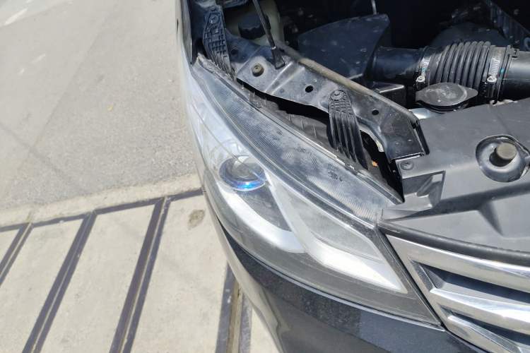 Used SAIC MAXUS G10 2018 PLUS 2.4L Manual Elite Edition Right Front Headlight
