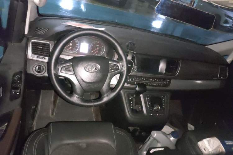 Used SAIC MAXUS G10 2018 PLUS 2.0T Automatic Elite Edition Steering Wheel