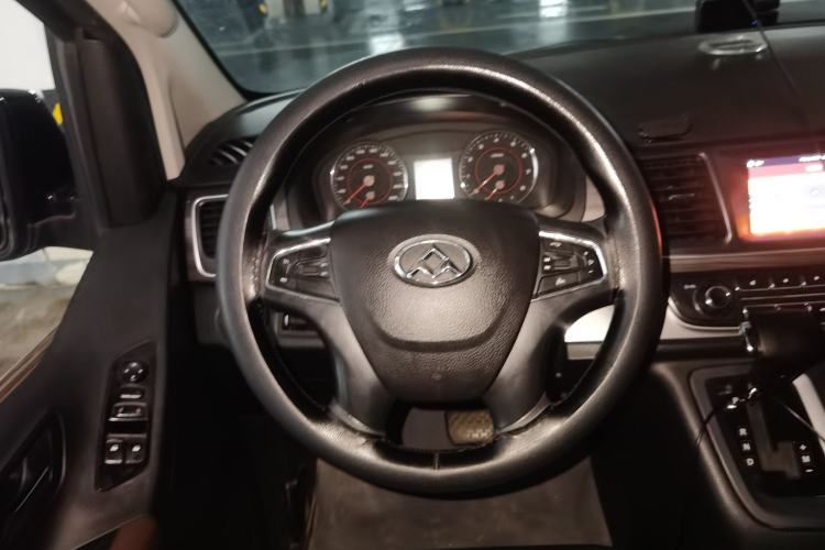 Used SAIC MAXUS G10 2018 PLUS 2.0T Automatic Elite Edition Steering Wheel