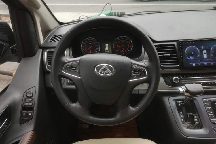 Used SAIC MAXUS G10 2018 PLUS 2.0T Automatic Elite Edition Steering Wheel