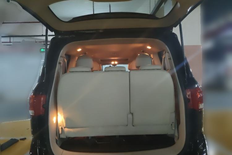Used SAIC MAXUS G10 2018 PLUS 2.0T Manual Elite Edition Trunk