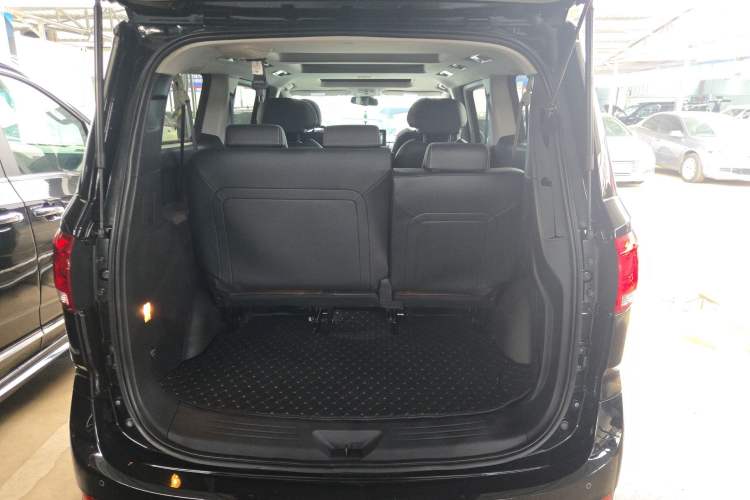 Used SAIC MAXUS G10 2018 PLUS 2.0T Automatic Luxury Executive Edition Trunk