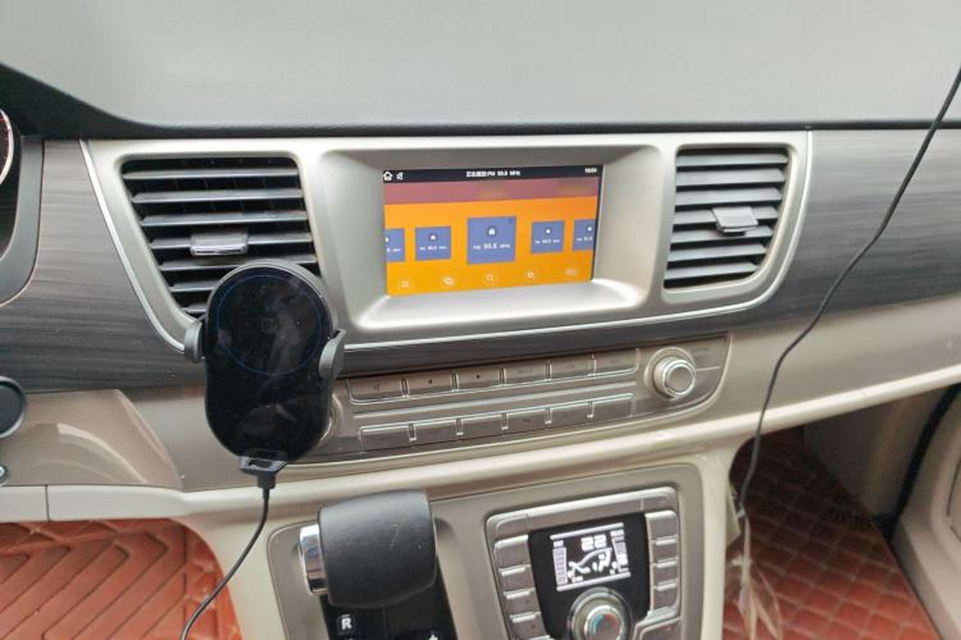 Used SAIC MAXUS G10 2018 PLUS 2.0T Automatic Elite Edition Audio And AC Panel