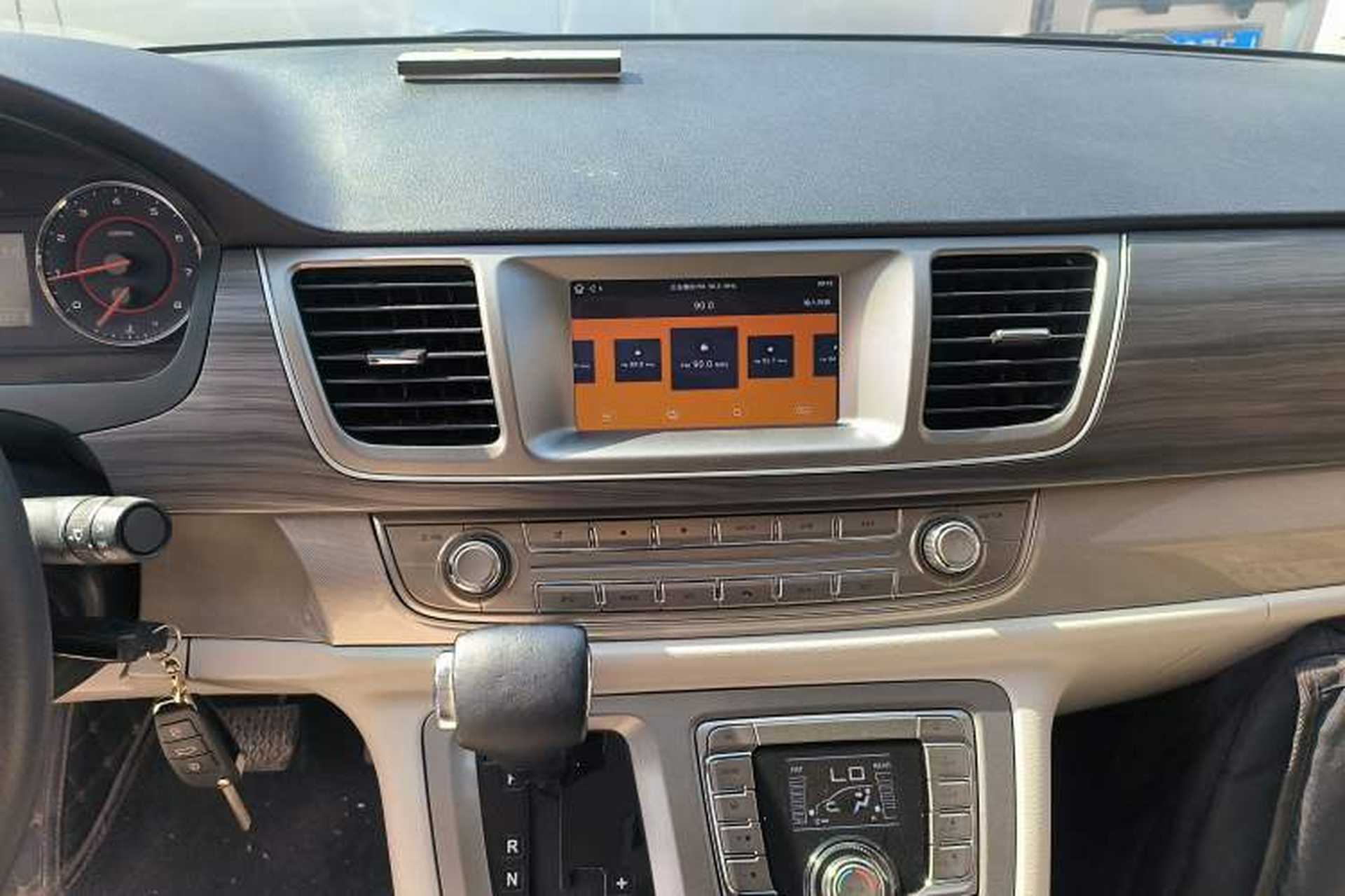 Used SAIC MAXUS G10 2018 PLUS 2.0T Automatic Smart Edition Audio And AC Panel