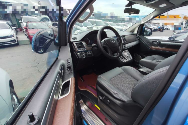 Used SAIC MAXUS G10 2018 PLUS 2.0T Automatic Elite Edition Driver Seat