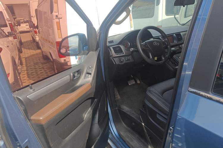 Used SAIC MAXUS G10 2018 PLUS 2.0T Automatic Elite Edition Driver Seat