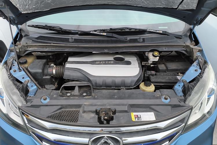 Used SAIC MAXUS G10 2018 PLUS 2.0T Automatic Elite Edition Engine Bay
