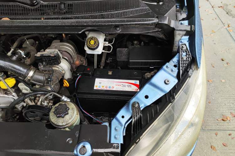 Used SAIC MAXUS G10 2018 PLUS 1.9T Manual Elite Edition Diesel Engine Bay Left