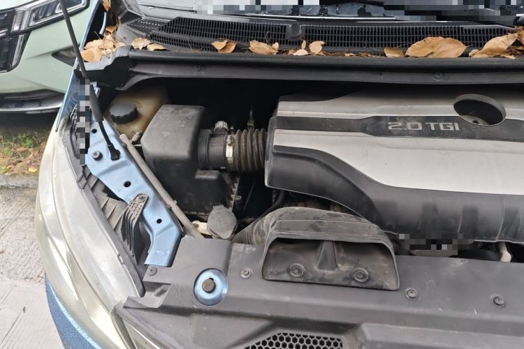 Used SAIC MAXUS G10 2018 PLUS 2.0T Automatic Elite Edition Engine Bay Right