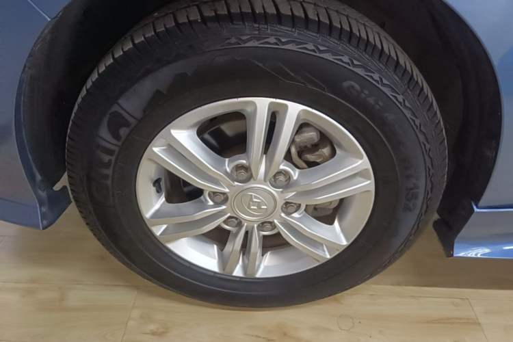 Used SAIC MAXUS G10 2018 PLUS 2.0T Automatic Elite Edition Exterior 4