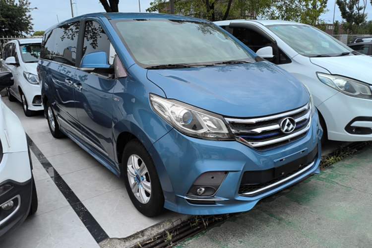 Used SAIC MAXUS G10 2018 PLUS 2.0T Automatic Elite Edition Front Right 45 Deg