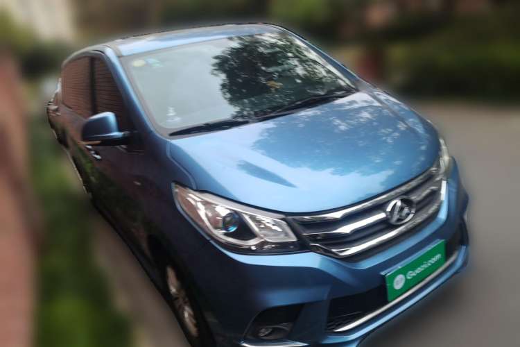 Used SAIC MAXUS G10 2018 PLUS 2.0T Automatic Elite Edition Front Right 45 Deg