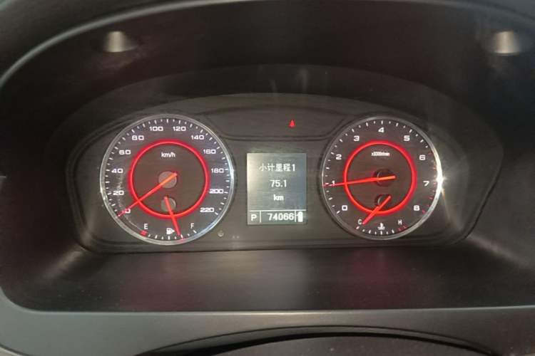Used SAIC MAXUS G10 2018 PLUS 2.0T Automatic Elite Edition Instrument Cluster