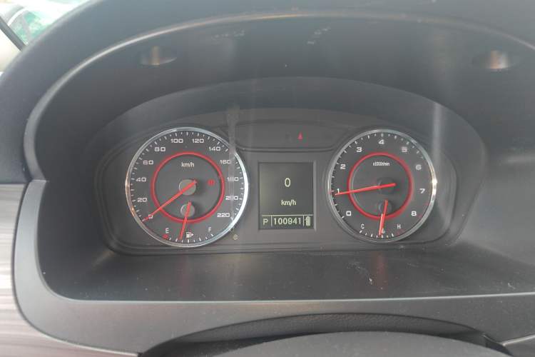 Used SAIC MAXUS G10 2018 PLUS 2.0T Automatic Elite Edition Instrument Cluster