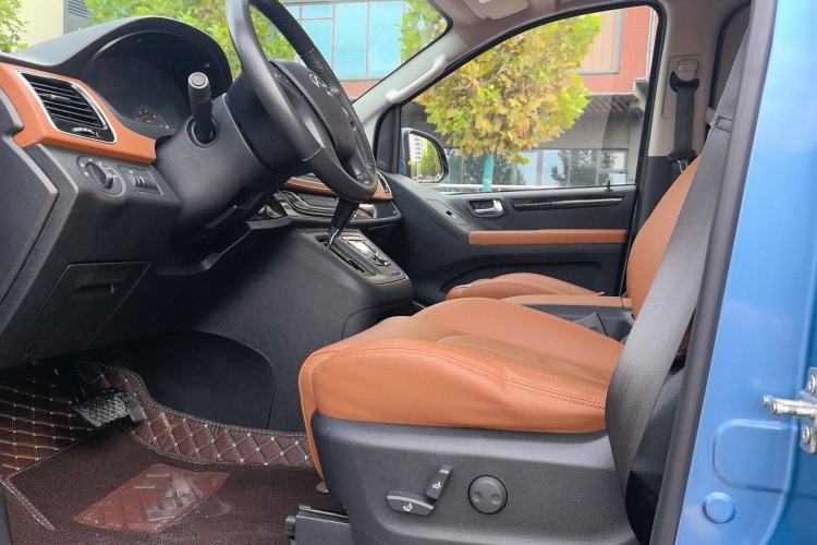 Used SAIC MAXUS G10 2018 PLUS 2.0T Automatic Flagship Edition Interior 1