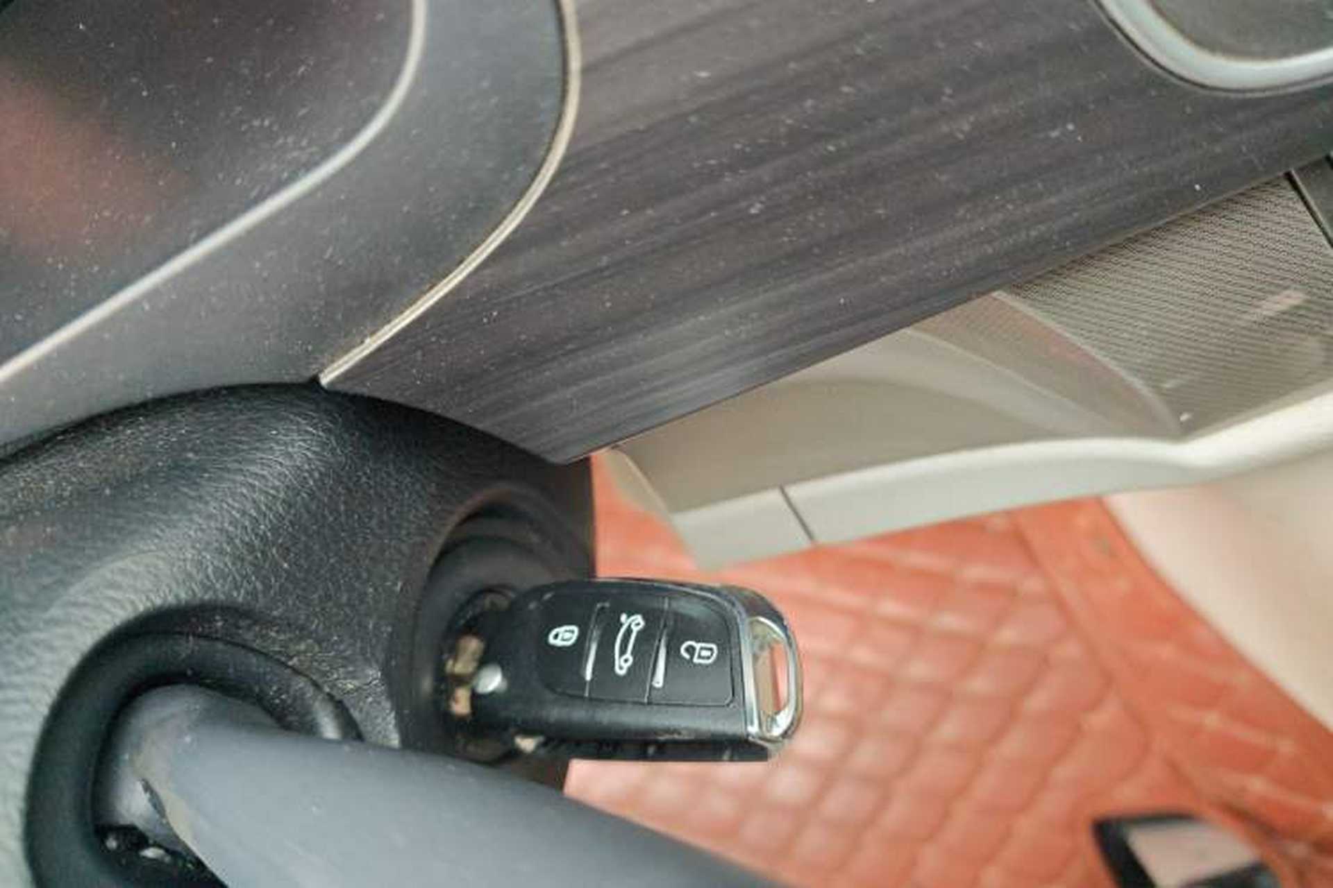 Used SAIC MAXUS G10 2018 PLUS 2.0T Automatic Elite Edition Interior 1