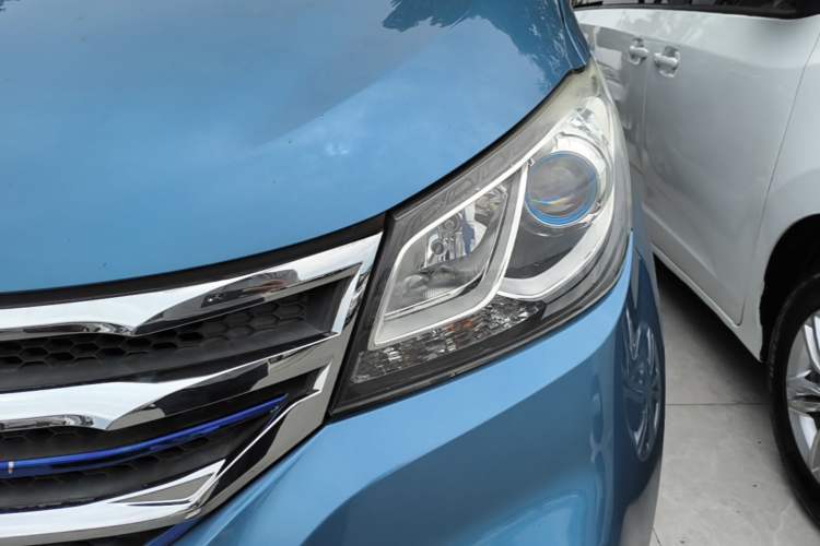 Used SAIC MAXUS G10 2018 PLUS 2.0T Automatic Elite Edition Left Front Headlight