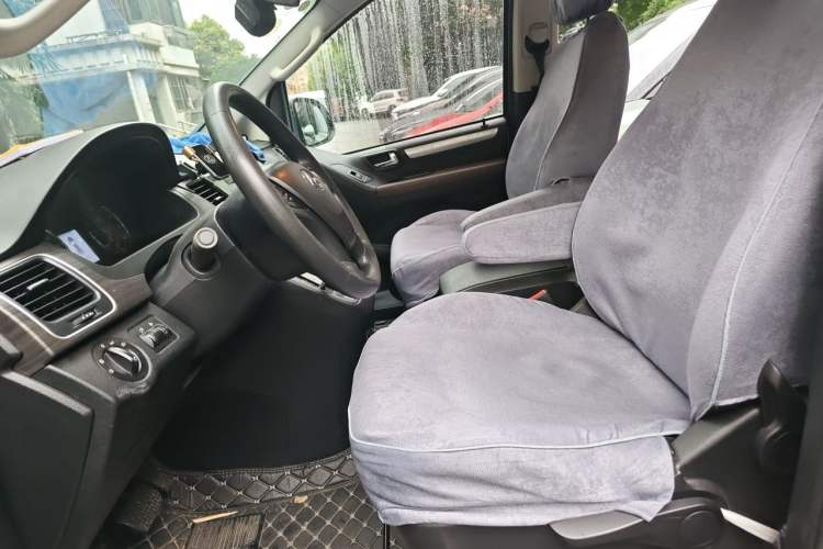 Used SAIC MAXUS G10 2018 PLUS 2.0T Automatic Elite Edition Left Front Seat