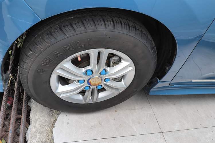 Used SAIC MAXUS G10 2018 PLUS 2.0T Automatic Elite Edition Left Front Wheel Hub
