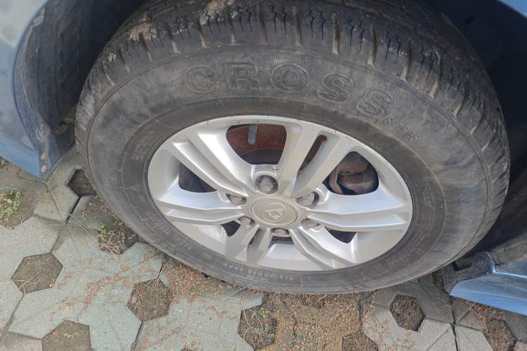 Used SAIC MAXUS G10 2018 PLUS 2.0T Automatic Elite Edition Left Front Wheel Hub