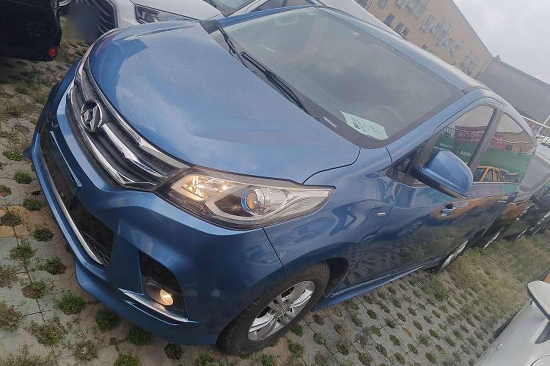 Used SAIC MAXUS G10 2018 PLUS 2.0T Automatic Elite Edition Left Side