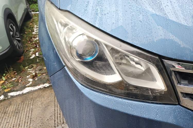 Used SAIC MAXUS G10 2018 PLUS 2.0T Automatic Elite Edition Right Front Headlight