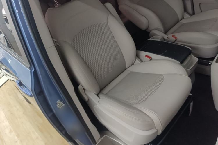 Used SAIC MAXUS G10 2018 PLUS 2.0T Automatic Elite Edition Right Front Seat