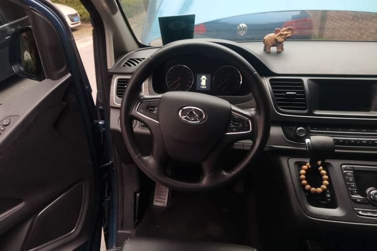 Used SAIC MAXUS G10 2018 PLUS 2.0T Automatic Elite Edition Steering Wheel