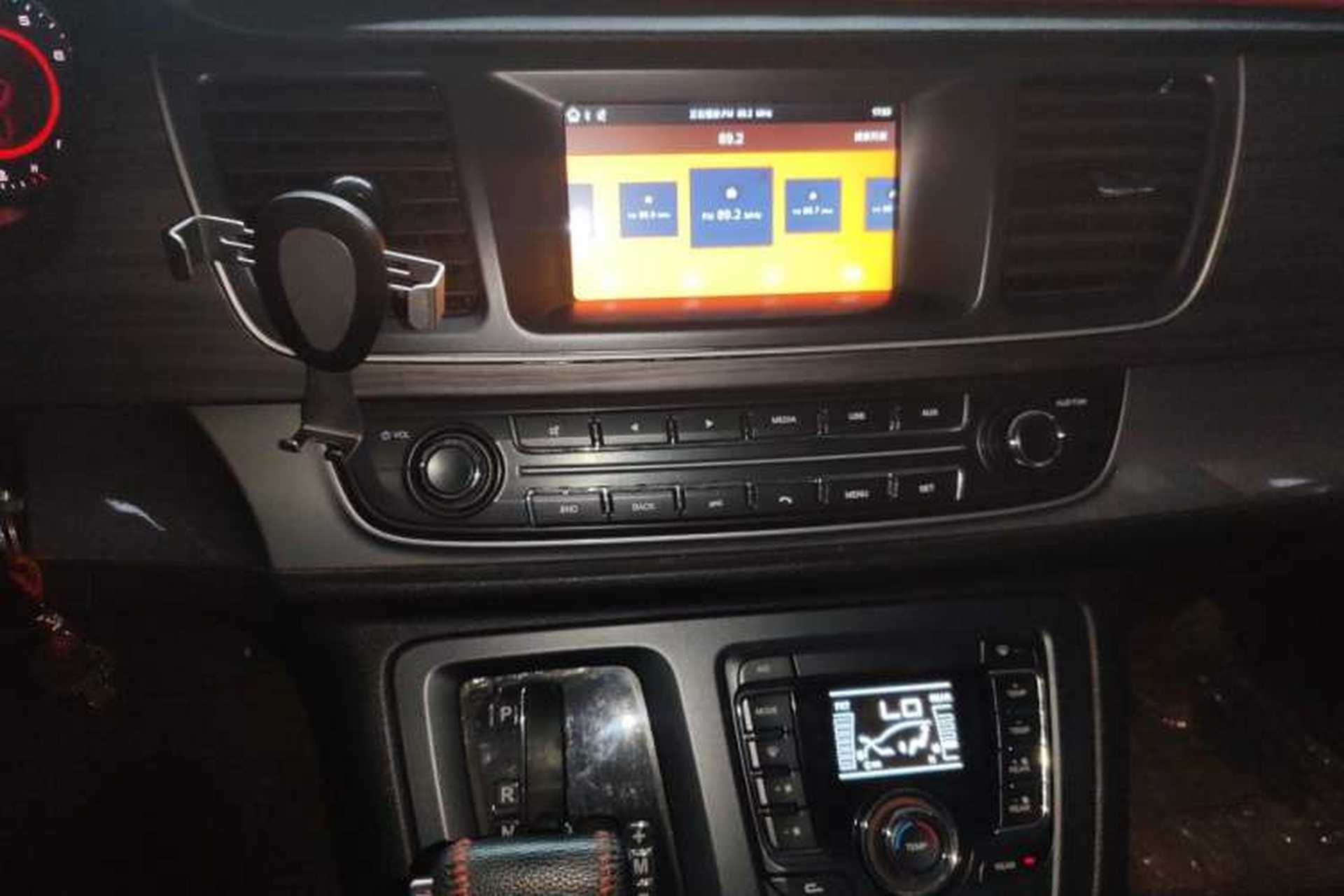 Used SAIC MAXUS G10 2018 PLUS 2.0T Automatic Elite Edition Audio And AC Panel