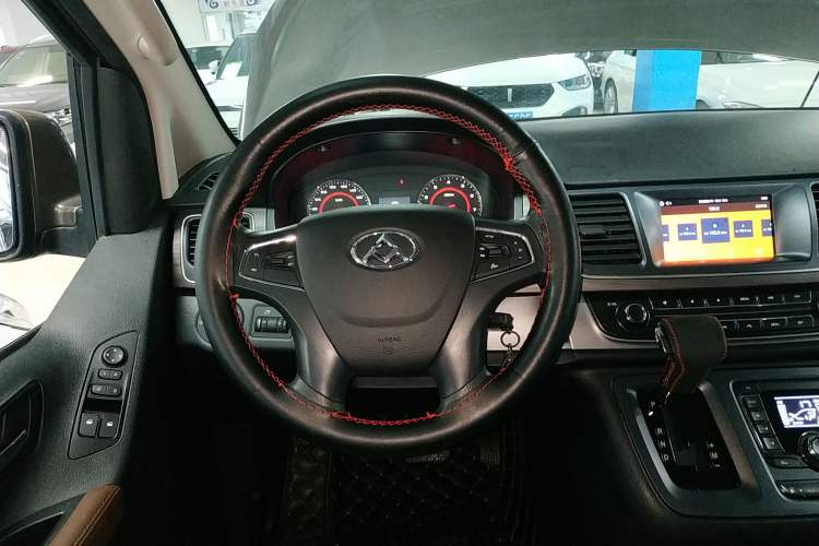 Used SAIC MAXUS G10 2018 PLUS 2.0T Automatic Smart Edition Steering Wheel